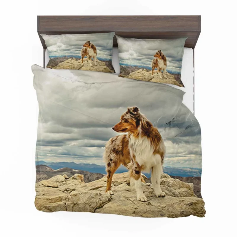 Close-Up View in the Mountains: Australian Shepherd Bedding Set 1